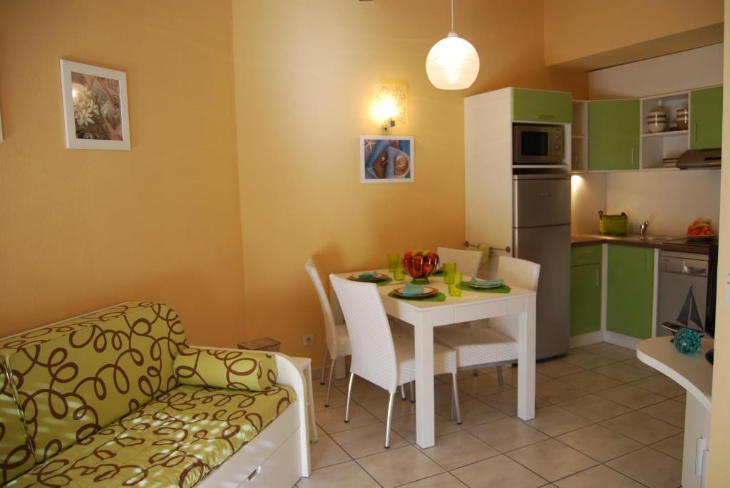 Lagrange Grand Bleu Vacances - Residence Les Jardins De Neptune Saint-Cyprien  Exterior photo